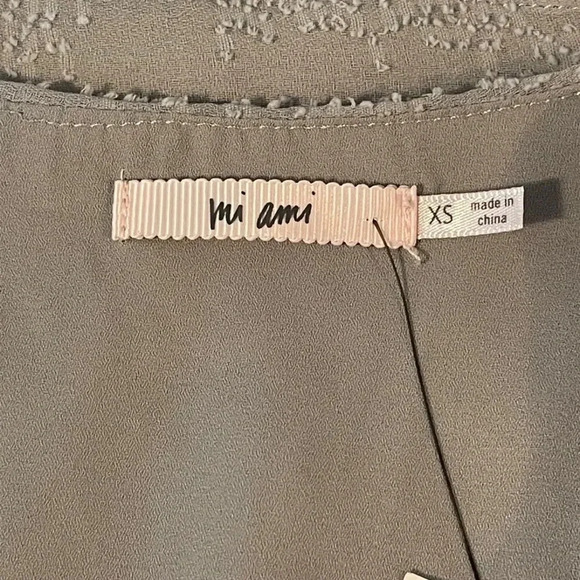 MI Ami from Francesca's beautiful seafoam green layered chiffon tank top. - Picture 5 of 9